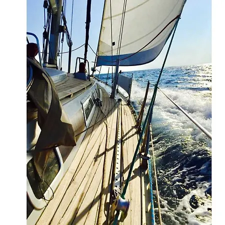 Baloss Sail Adventure Botel Catania