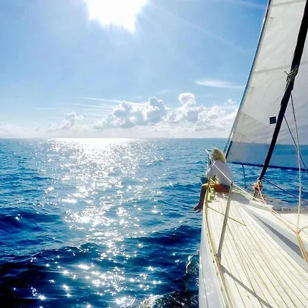 Baloss Sail Adventure * Catania